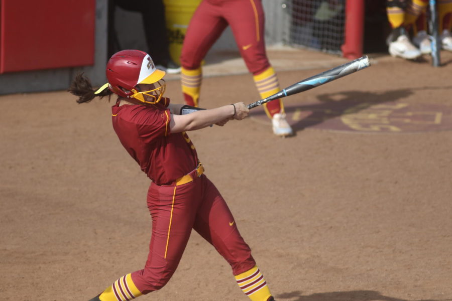 Iowa+State+senior+Kaylee+Bosworth+swings+at+a+ball+during+the+third+inning+against+UNI+on+Tuesday%2C+April+16.+The+Cyclones+won%2C+2-0.