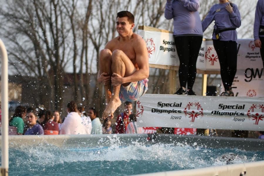 The+Polar+Bear+Plunge+was+held+Friday+at+the+Hansen+Agriculture+Center.+The+annual+event+supports+the+Special+Olympics+of+Iowa.
