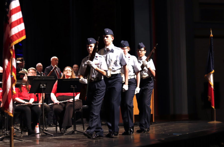 Memorial Day Progam took place on May 27 at the Ames City Auditorium. The event is open to the public and features patriotic music performance, patrotic readings and salute to the dead. 