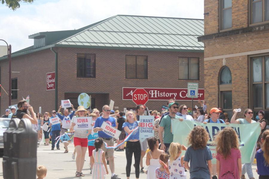 The annual Fourth of July parade took place Wednesday featuring local and presidential political organizations. Supporters of Sen. Elizabeth Warren marched in this years Fourth of July parade.