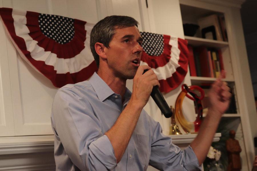 Presidential+candidate+Beto+ORourke+addresses+supporters+at+the+house+of+Ames+resident+Joan+Bolin-Betts+on+July+2.%C2%A0ORourke+discussed+immigration+during+his+speech+and+took+a+few+questions+from+the+audience.