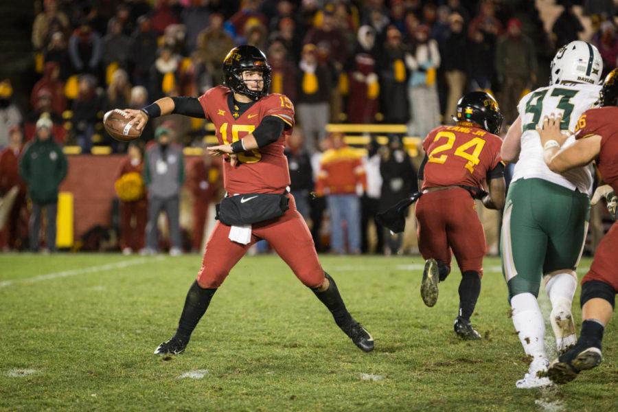 Freshman+Brock+Purdy+throws+the+ball+during+the+2nd+Half+of+the+Iowa+State+vs+Baylor+game+Nov.+10.+Iowa+State+Defeated+Baylor+28+to+14