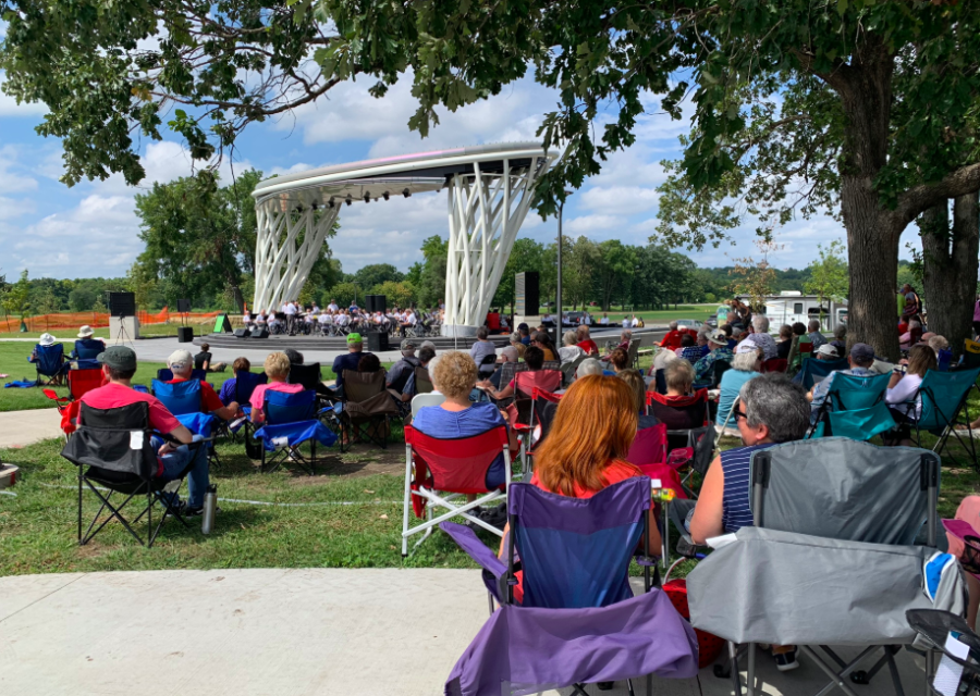 A family of Iowa State alumni hosted a free concert on Labor Day to enrich the musical experience of central Iowa community members. 