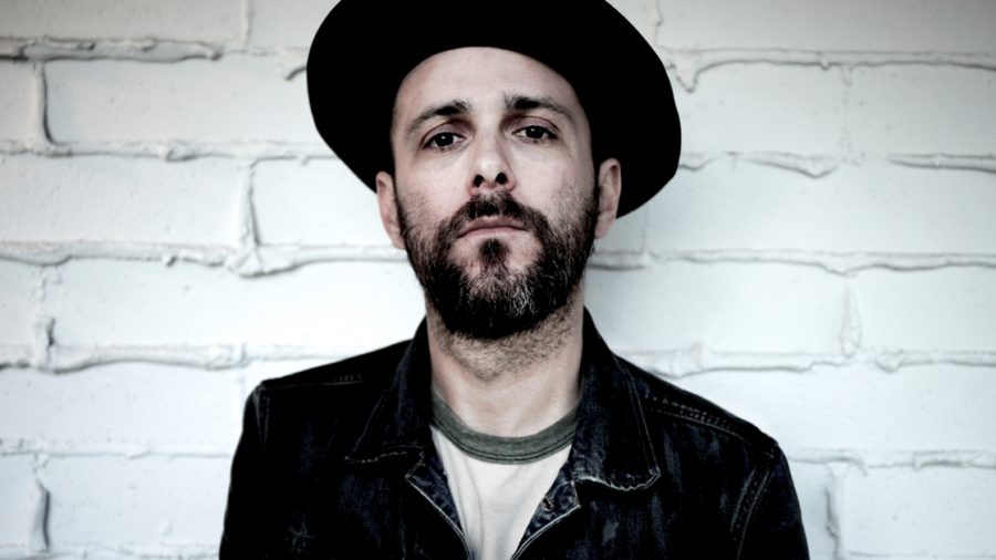 Greg Laswell performed a blend of ballads and upbeat songs at his performance Tuesday at the Maintenance Shop.