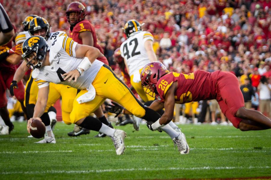 Then-sophomore defensive back Anthony Johnson rushes the quarterback for the sack during the Iowa vs. Iowa State football game Sept. 14.