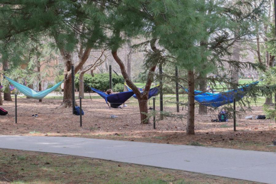 Students+hammock+near+Campanile+during+their+free+time+on+April+16.