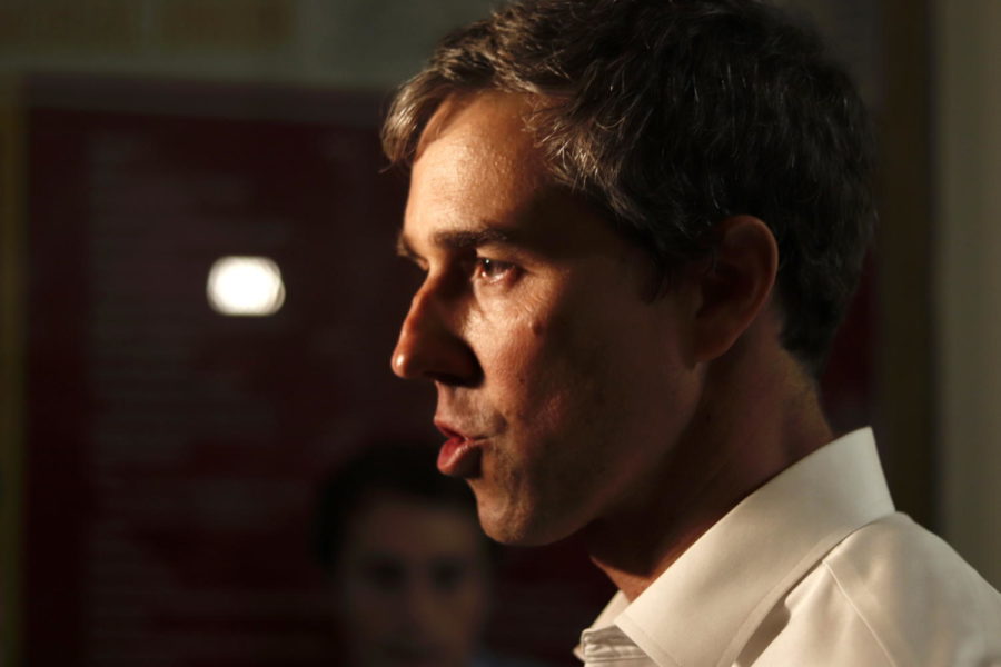 Former+Rep.+Beto+O%E2%80%99Rourke%2C+D-Texas%2C+visits+Iowa+State+on+Wednesday+night+at+the+M-shop.+He+is+also+one+of+the+presidential+candidates+for+the+year+of+2020.+After%C2%A0O%E2%80%99Rourkes+speech+in+the+M-shop%2C+he+did+a+quick+media+session.