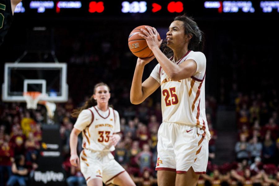 Iowa+State+then-sophomore+center+Kristin+Scott+shoots+a+three-pointer+during+the+fourth+quarter+of+the+Iowa+State+vs.+Baylor+women%E2%80%99s+basketball+game+held%C2%A0Feb.+23+in+Hilton+Coliseum.+The+Lady+Bears+defeated+the+Cyclones+60-73+despite+a+surge+from+Iowa+State+in+the+second+half.