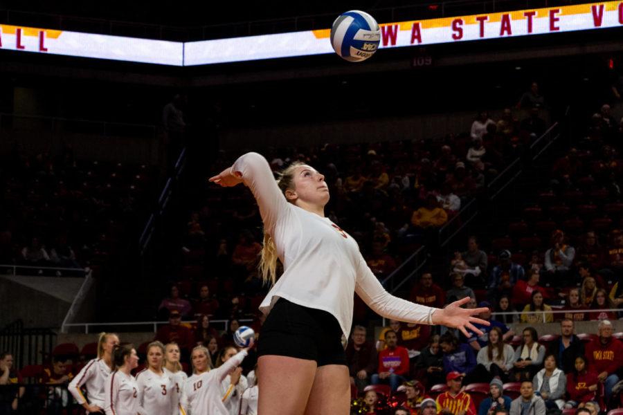 Eleanor+Holthaus+serves+against+Kansas+State+on+Oct.+26.+The+Cyclones+beat+the+Wildcats+3-0.