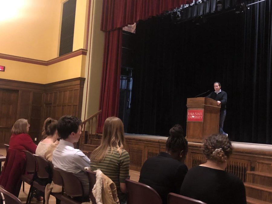 Alex Heffner, host of The Open Mind on PBS, spoke about civility Nov. 4 at Iowa State.