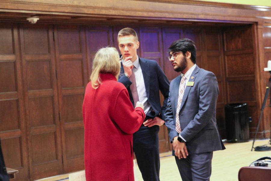 Student+Government+President+Austin+Graber+and+Vice+President+Vishesh+Bhatia+talk+to+Iowa+State+University+President+Wendy+Wintersteen+at+the+Oct.+30+Student+Government+meeting.+Students+came+to+talk+about+recent+controversial+events+on+campus+and+to+address+Wintersteen.