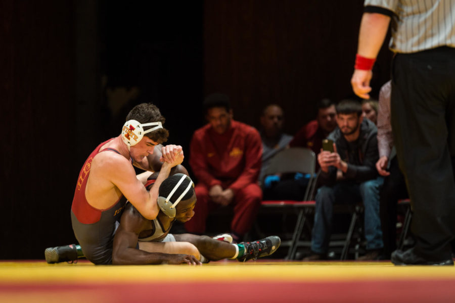 Then-redshirt+freshman+Jarrett+Degen+wrestles+Tyshawn+Williams+during+the+Iowa+State+vs.+SIU-Edwardsville+match+Nov.+11%2C+2018%2C%C2%A0in+Stephens+Auditorium.+The+Cyclones+won+nine+of+the+10+matches+over+the+Cougars.%C2%A0