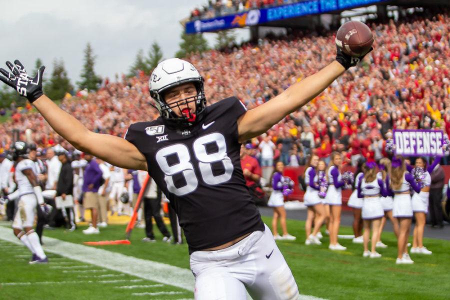 Then-sophomore+tight+end+Charlie+Kolar+celebrates+his+touchdown+against+the+TCU+Horned+Frogs+on+Oct.+5%2C+2019.+The+Cyclones+won+49-24.