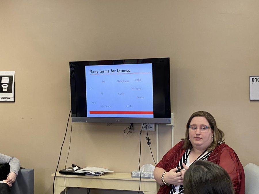 Feminist Friday speaker, Amanda Arp, a graduate student and teaching assistant from the Department of English and communication consult for the Writing and Media Center, led a discussion over embracing fat as a feminist and rhetorical issue on Feb. 28.