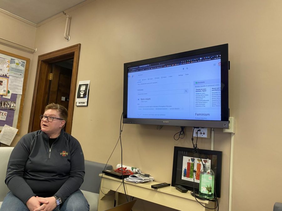 Cyndi Wiley, the digital accessibility coordinator and a program manager for the IT Services Office of the Chief Information Officer, led a discussion on digital feminism on Jan. 31.