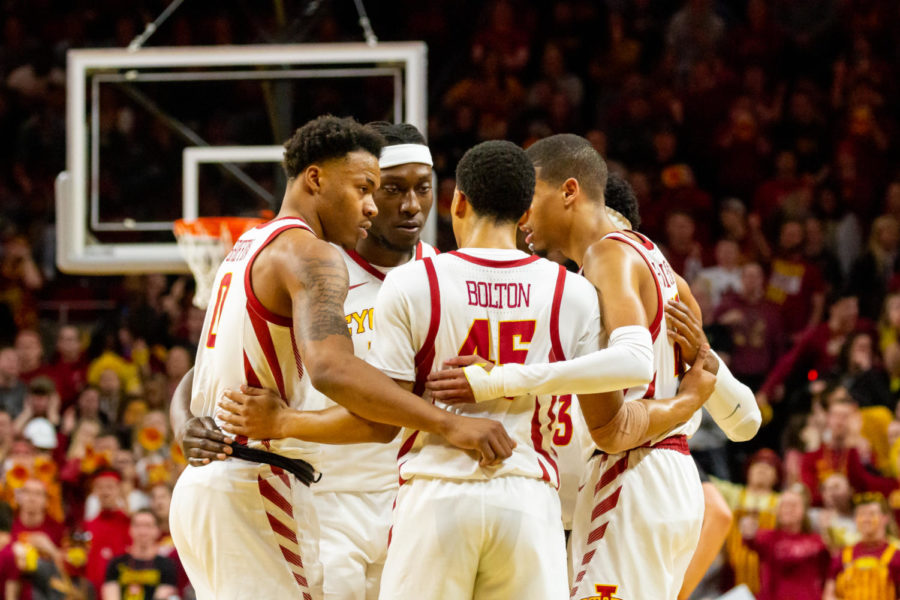 The+Cyclones+huddle+together+during+their+matchup+against+No.+1+Baylor+on+Wednesday.