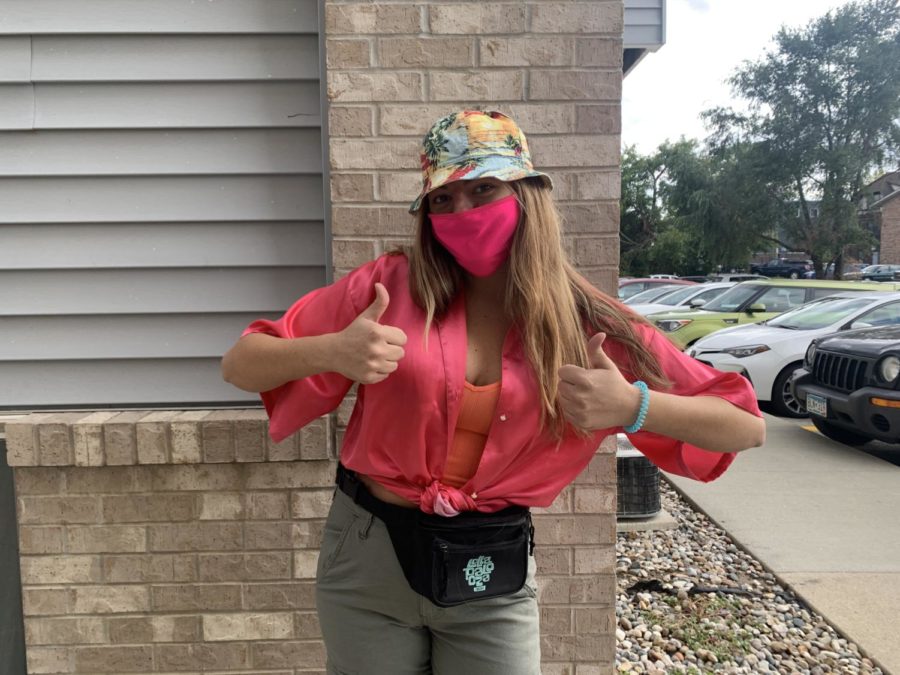 If you decide to dress up as a tourist, dont forget your fanny pack, bucket hat and cargo pants!