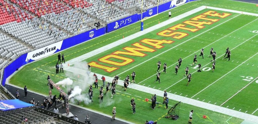Iowa State heads onto the field for its pregame entrance for the 2020 PlayStation Fiesta Bowl. (Photo courtesy of PlayStation Fiesta Bowl/Slingshot Photography)