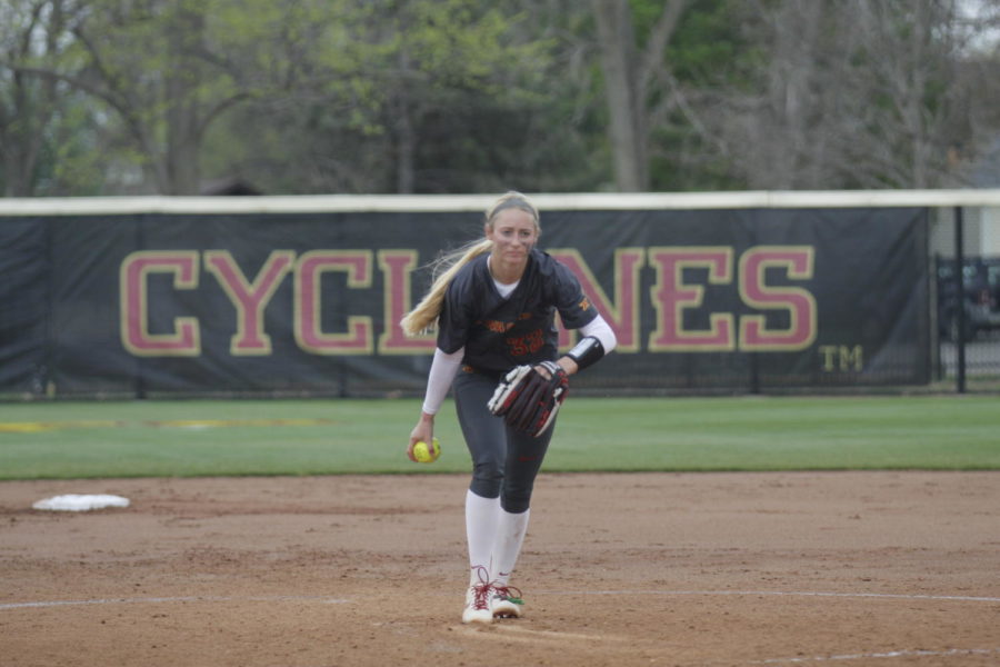 Ellie Spelhaug pitches on the mound for Iowa States last home game against Kansas City on Tuesday. 