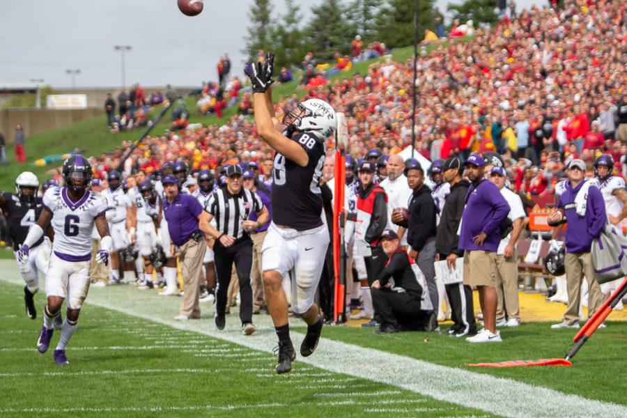 Then-sophomore tight end Charlie Kolar gets ready to catch the pass that would score for Iowa State against the TCU Horned Frogs on Oct. 5, 2019. Iowa State won 49-24.