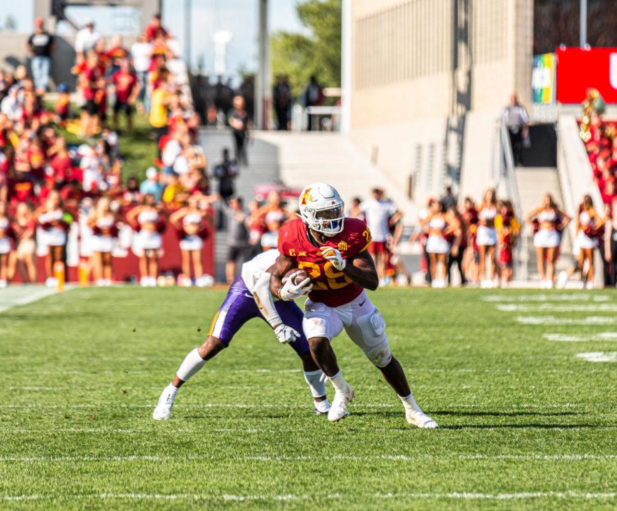 Breece Hall runs in the open field against the Northern Iowa Panthers on Sept. 4.