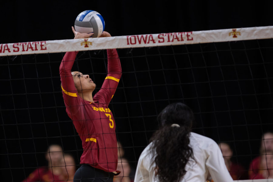 Iowa State setter Jaden Newsome sets the ball for a teammate against No.1 Texas on Oct. 22. (Photo courtesy of Wesley Winterink/Iowa State Athletics)
