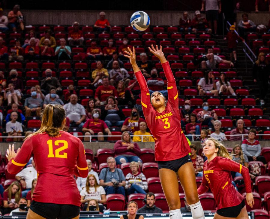 Jaden Newsome calls for the ball during Iowa State volleyballs match against TCU on Sept. 25.
