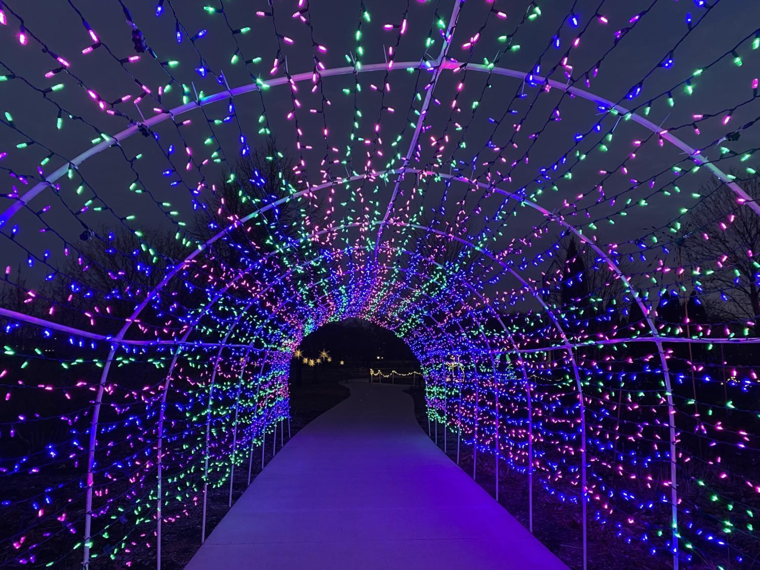 Reiman Gardens opens Winter Wonderscape holiday light show – Iowa State ...