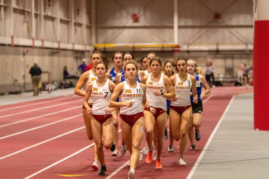 Iowa State runners compete in the ISU Holiday Invitational on Dec. 11.