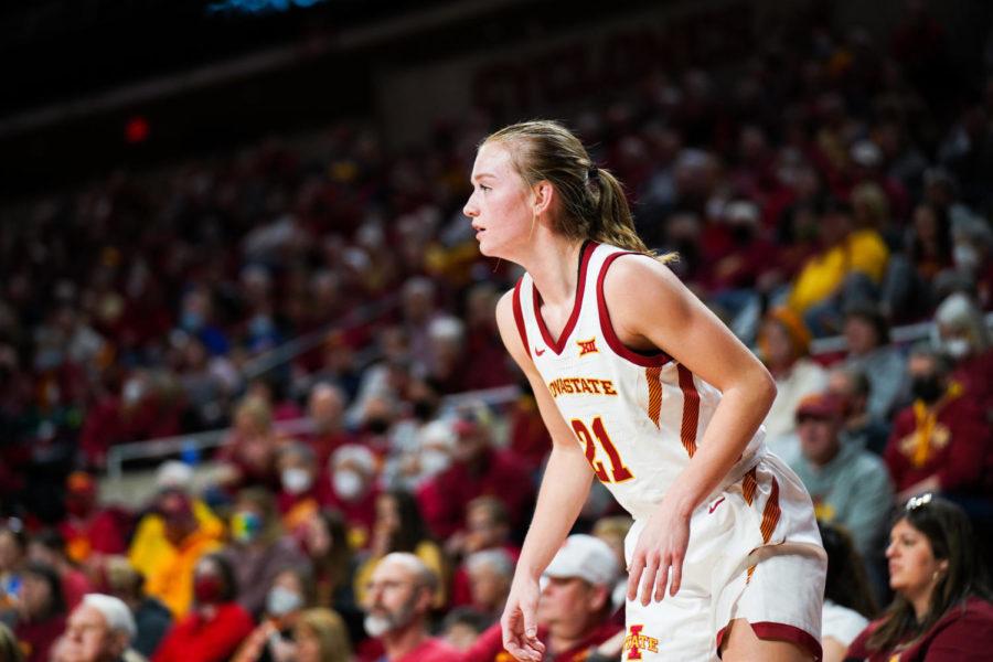 Iowa+State+guard+Lexi+Donarski+looks+for+a+pass+in+the+Cyclones+76-58+win+over+Oklahoma+State+on+Feb.+5.