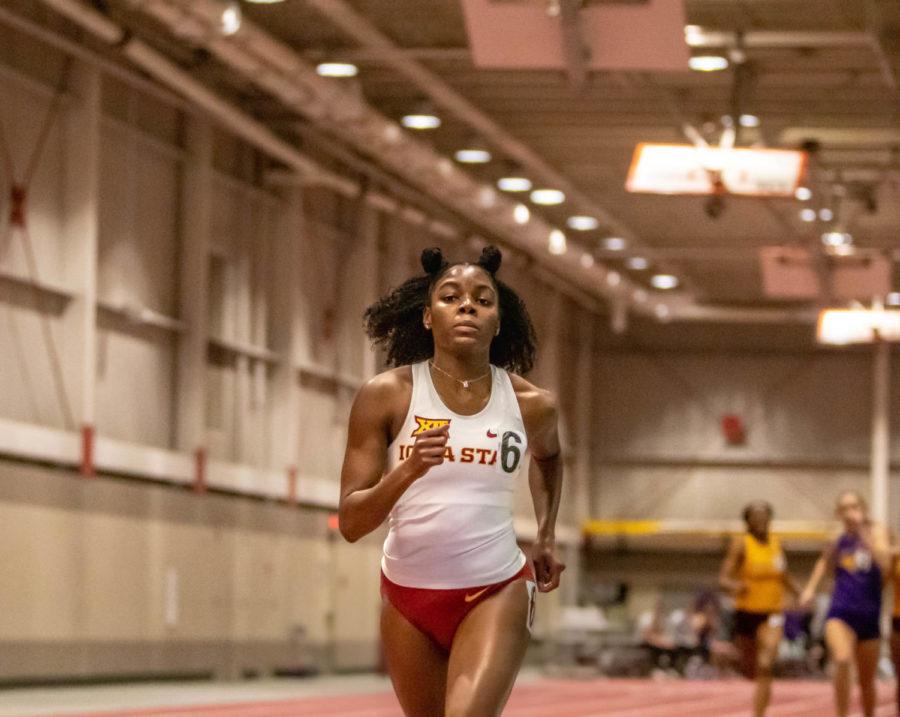 Iowa+State+junior%C2%A0Bria+Barnes%C2%A0finishes+second+in+the+400+meter+dash+at+the+ISU+Holiday+Invitational+on+Dec.+11