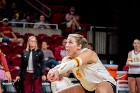 Eleanor Holthaus digs the ball against Northern Iowa on Sept. 13.