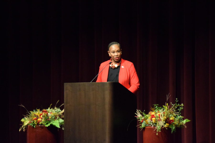 Senior Vice President for Student Affairs Toyia Younger presented the Iowa State University Award for Academic Advising Impact and the Iowa State University Award for Early Achievement in Academic Advising.