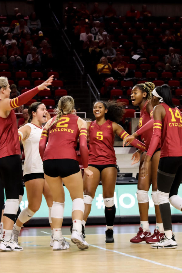 Cyclone volleyball celebrates a point in 3-1 win over Wright State on Sept. 10.