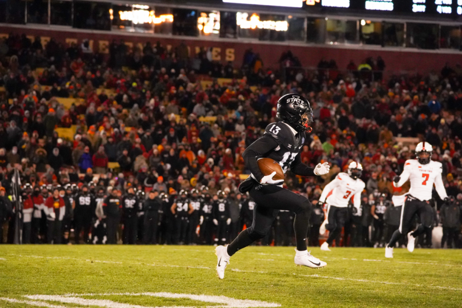 Jaylin Noel returns a kickoff against Texas Tech on Nov. 19, 2022