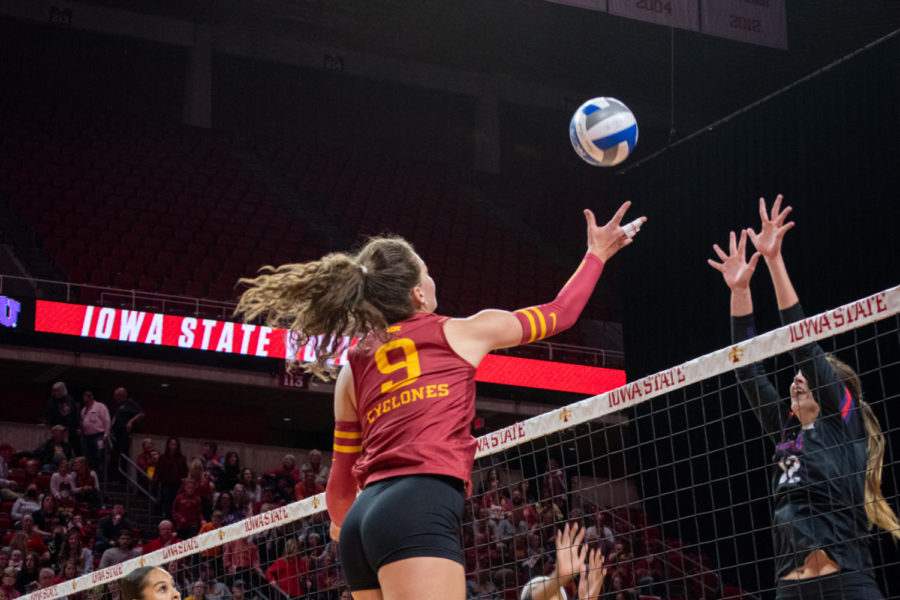 Iowa+State+senior+Annie+Hatch+plays+the+ball+at+the+net+against+TCU+on+Oct.+28%2C+2022.
