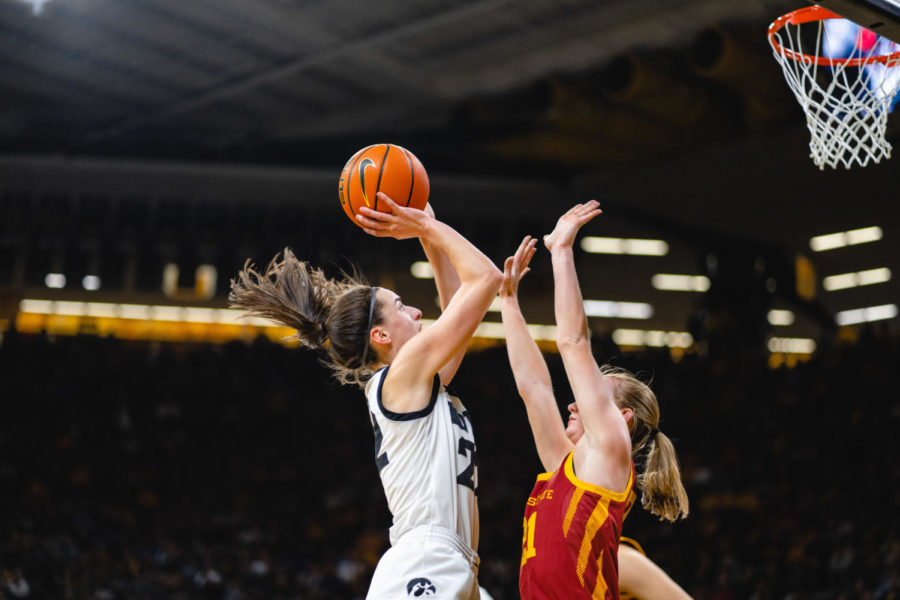 Caitlin+Clark+goes+for+two+at+the+CyHawk+2022+womens+basketball+game.+Dec.+7%2C+2022.+