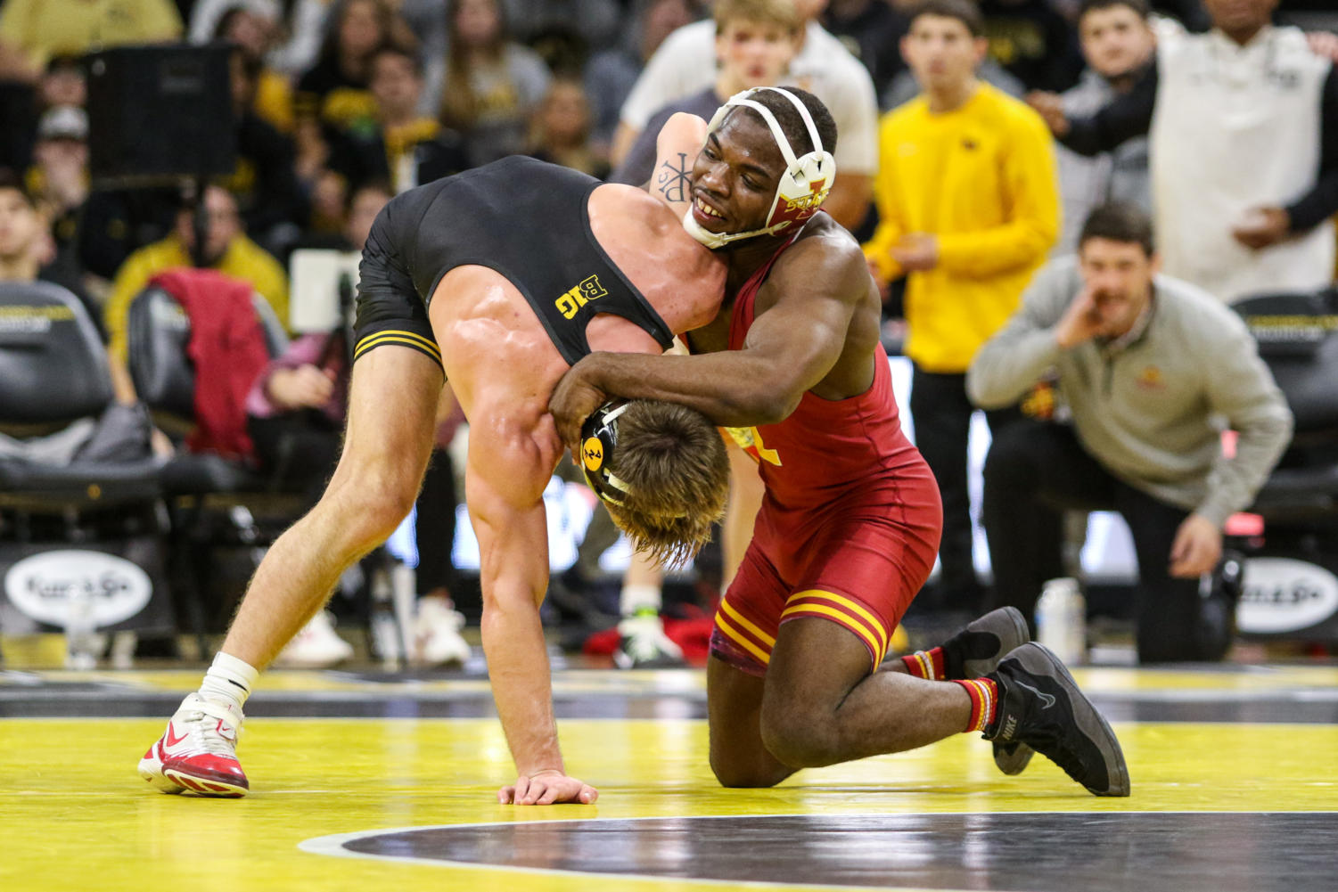 Iowa State Wrestling Defeats Wyoming In Return To Hilton – Iowa State Daily