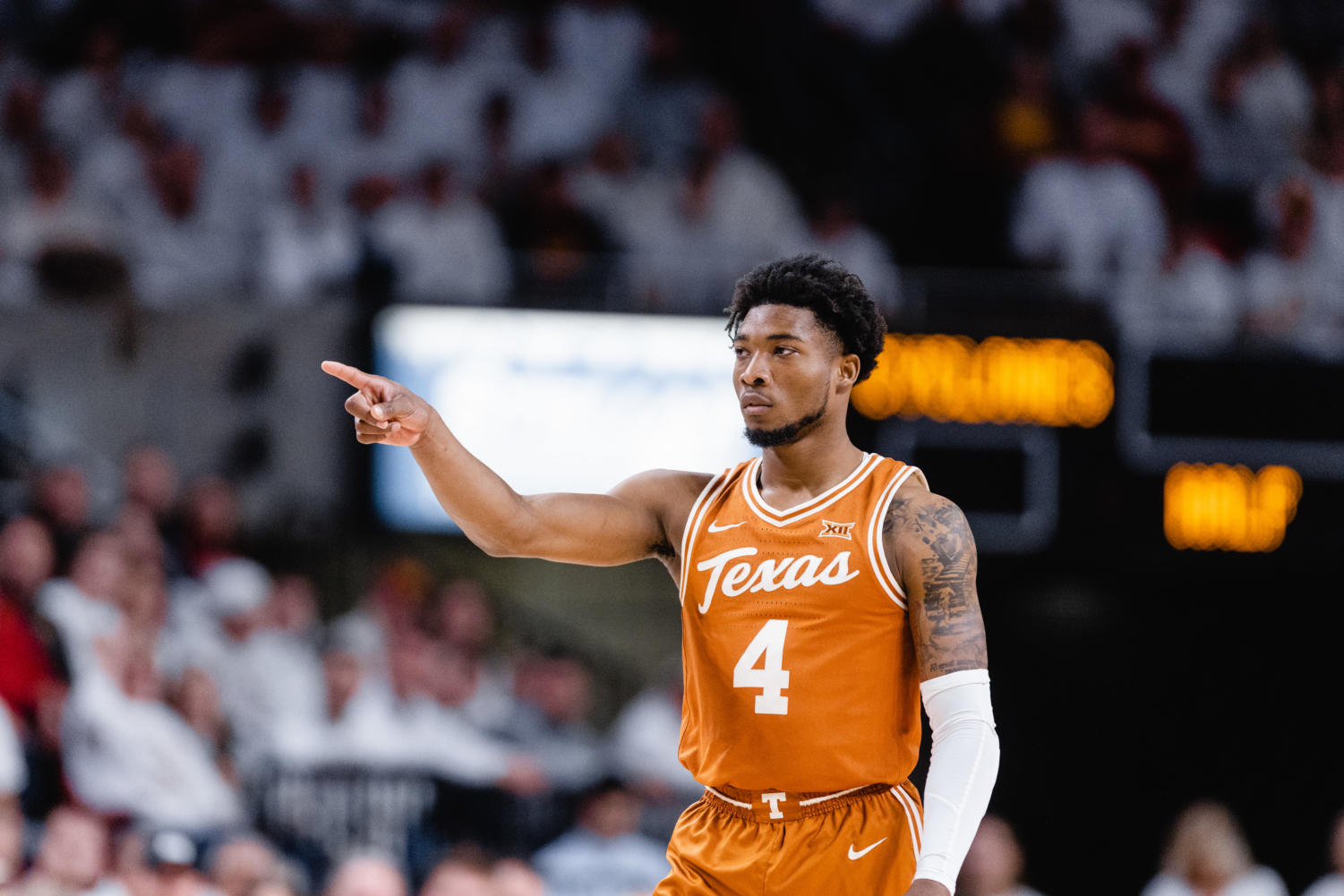 Texas Longhorns men's basketball: Hot shooting leads to blow out