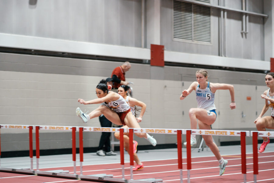 Katarina+Vlahovic+in+the+60m+Hurdles+at+Lied+Recreational+Center+in+the+ISU+Classic+on+Feb.+4%2C+2023.