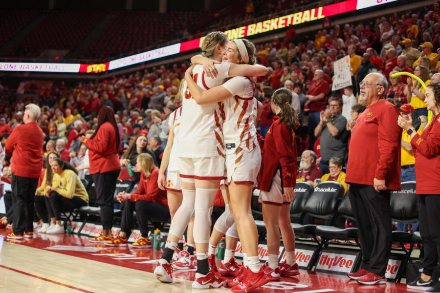 Morgan+Kane+receives+a+hug+from+her+teammate+after+being+taken+out+for+the+last+time+against+Texas+Tech+on+March+4%2C+2023.