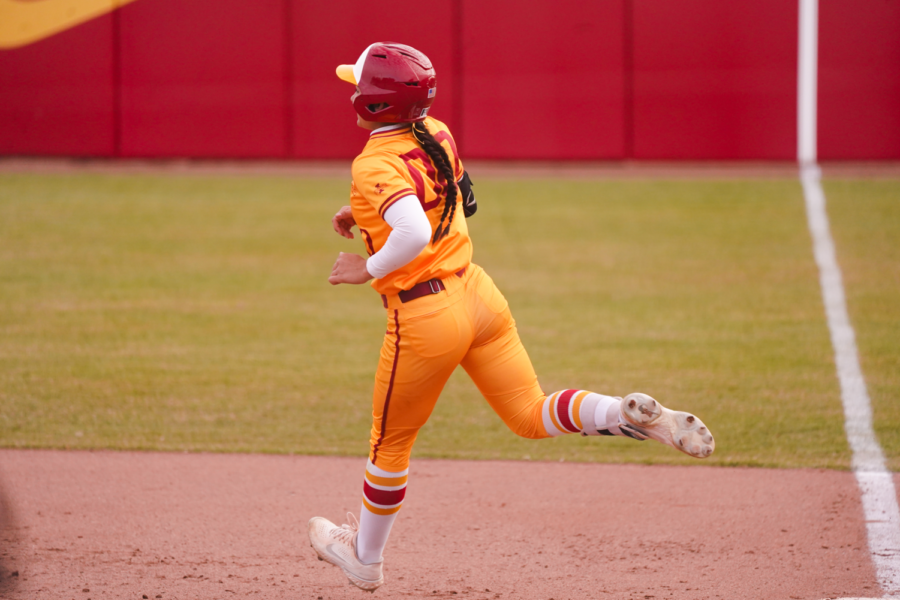 Milaysia Ochoa rounds first base in game one against Oklahoma on Mar. 24, 2023.