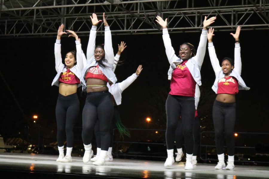 Stormettes Dance Line performs mostly in the majorette genre but also does line dancing, contemporary jazz and ballet sometimes. Courtesy of the Stormettes.