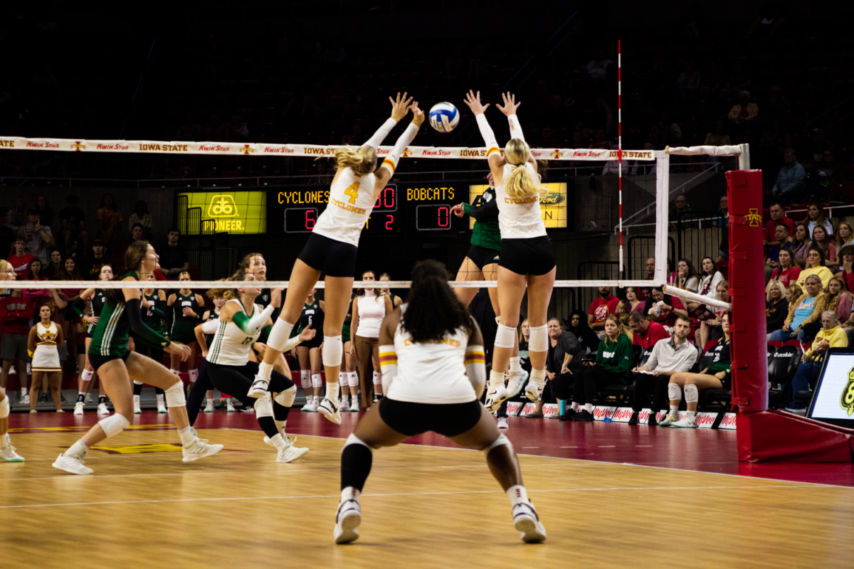 Three Big Takeaways: Cyclones storm past Mountaineers in second match