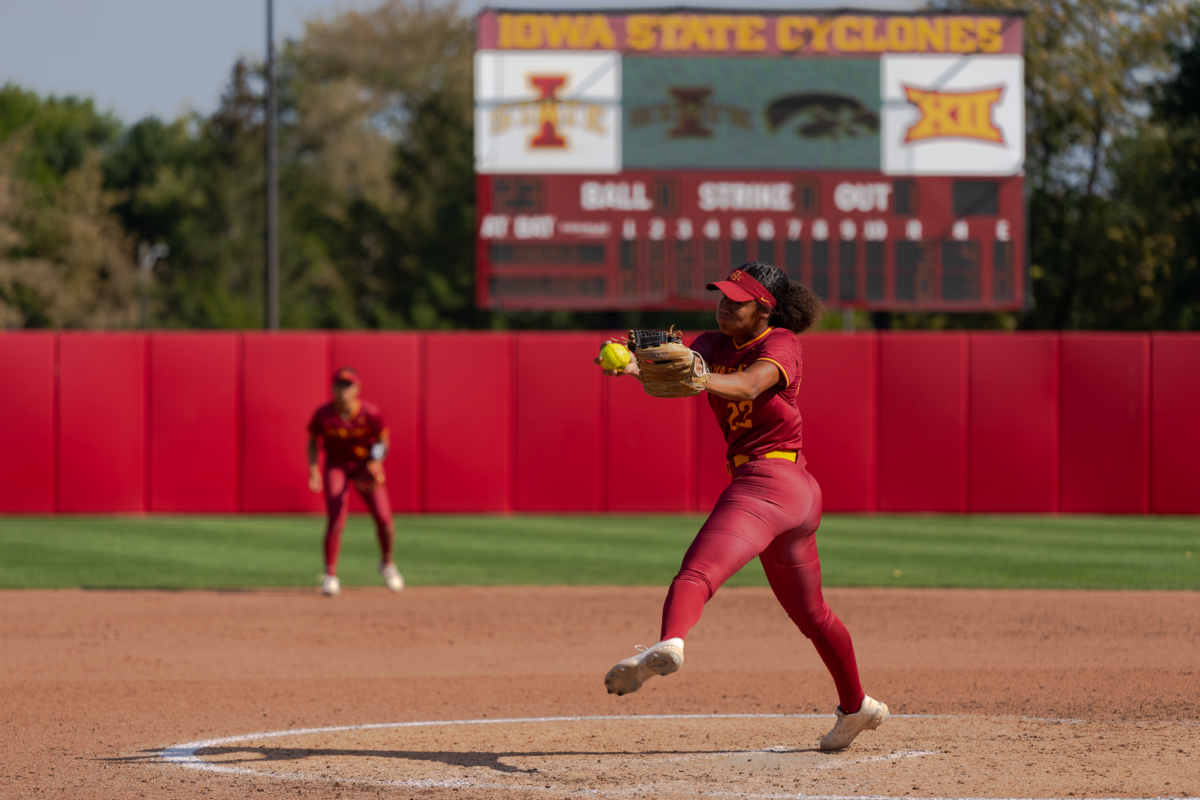 Tatum+Johnson+winds+up+for+a+pitch+against+the+Iowa+Hawkeyes+on+Sept.+30%2C+2023+at+the+Cyclone+Sports+Complex.