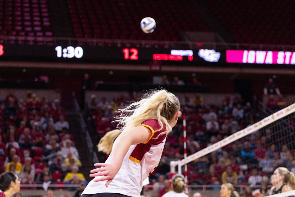 Lilly Wachholz looks at the ball during the Iowa State vs. University of Central Florida Volleyball Game, Hilton Coliseum, Nov. 22, 2023.