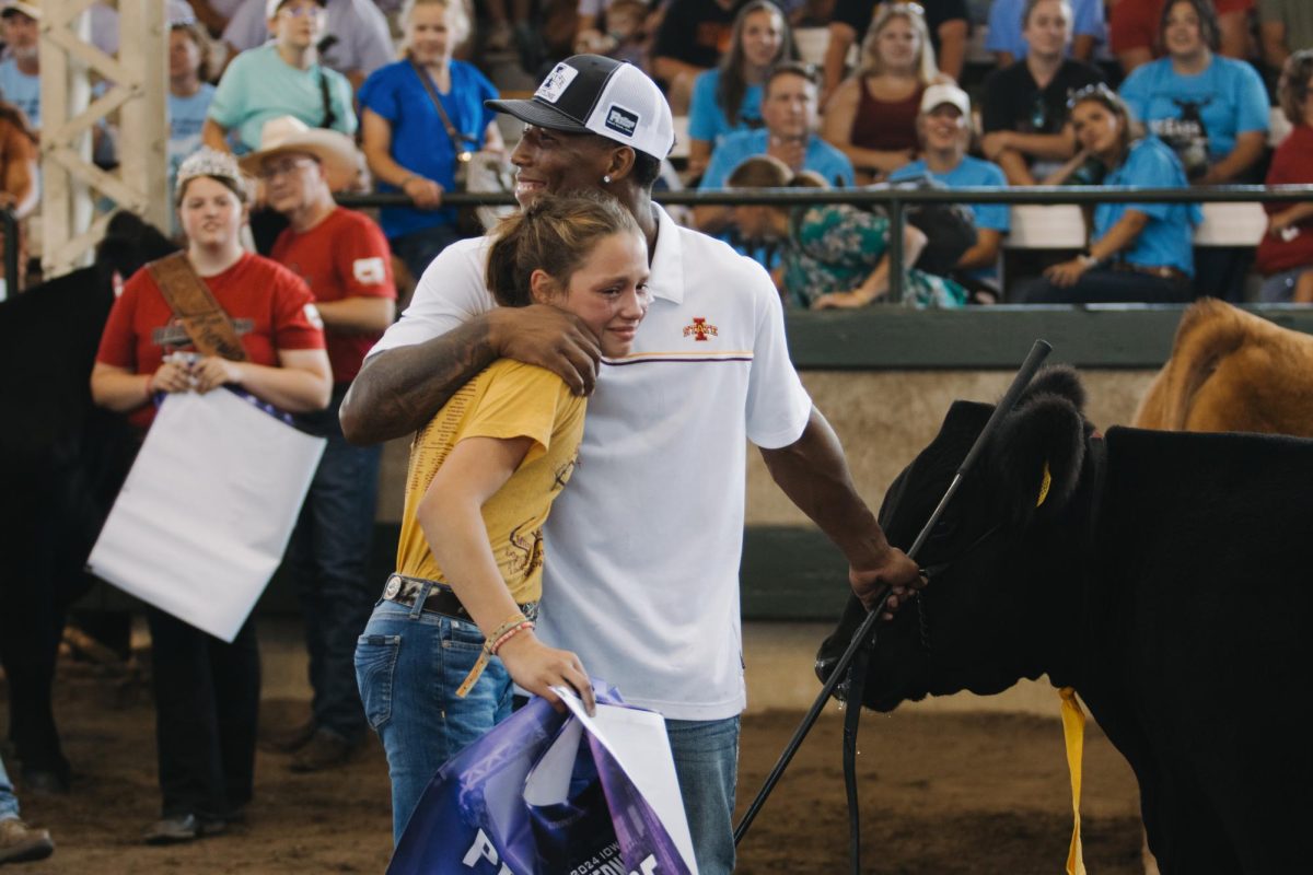 PHOTOS Iowa State represents in the 2024 Governor Charity Steer Show