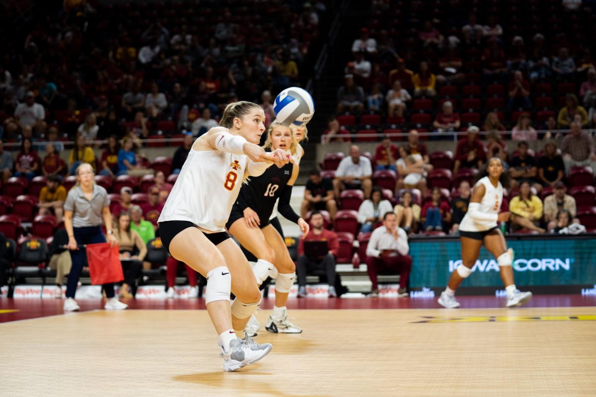 Brooke Stonestreet (8) starts a relay during the Iowa State vs. Illinois match, Hilton Coliseum, Sept. 7, 2024.