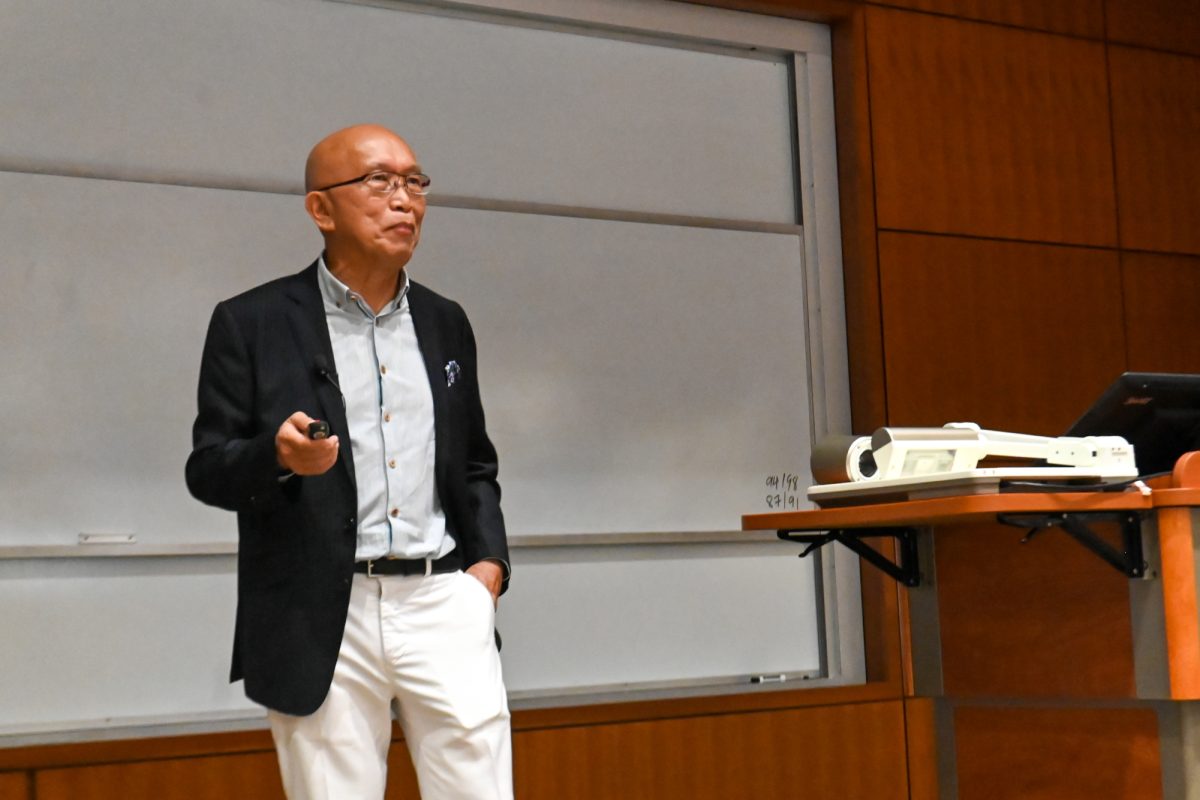 CS Liew leads a lecture on Agriculture Sustainability at the Gerdin Business Building to Ag students, Oct. 2, 2024.