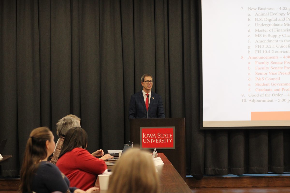 Vice President and Provost Jason Keith explains how he wants improvement about AI being more of an option to the Iowa State students during faculty senate meeting in the Sun room, Memorial Union, on Dec. 10, 2024. 